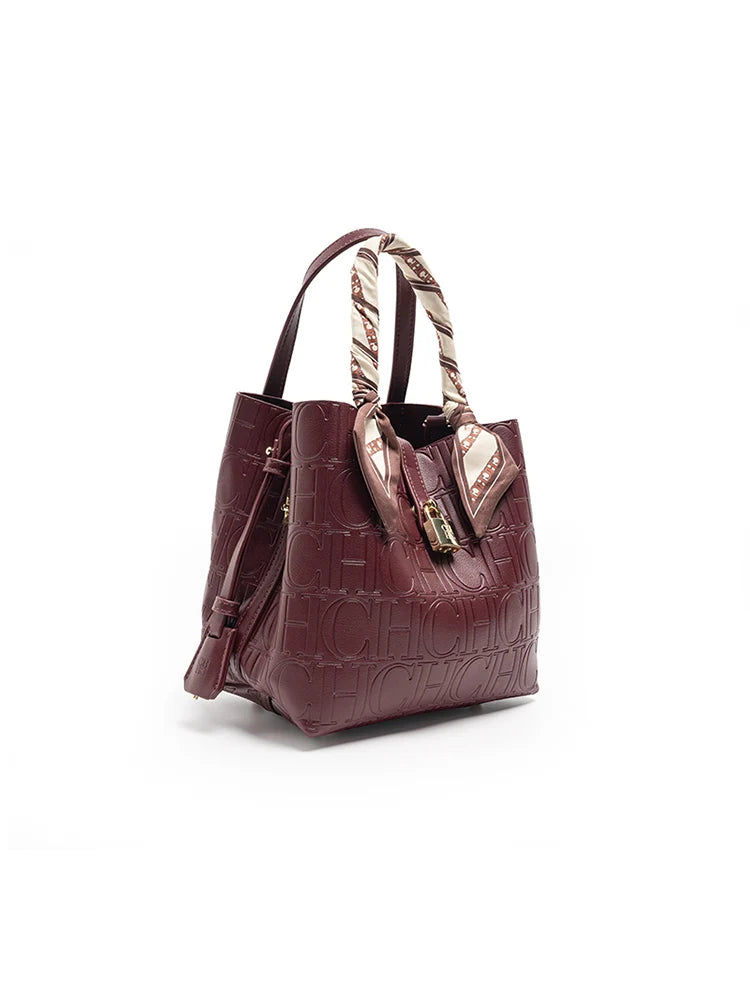 CH Neue Tragetasche Geprägtes Logo Seidenschal Dekor Verschluss Schnalle Burgund Mode Frauen Lässig Täglich Handtasche