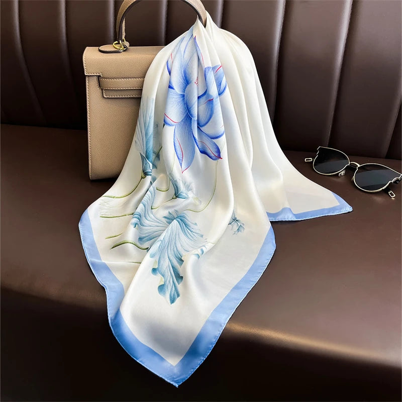 Luxuriöser bedruckter Satin-Seidenschal für Damen, Kopftuch, Halstuch, weibliches Haarband, Stirnband, modisches Wickelbandana, Neu 2023