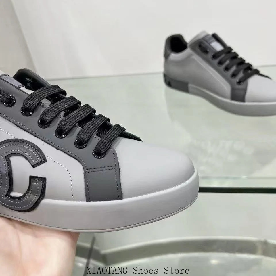 Italian Luxury Casual Shoes, New Trendy Letter-patterned Sports Shoes for Women, European-style Business Casual Men's Lace-up Sneakers, Large-sized Children's Shoes, Fashionable and Versatile Family Shoes.