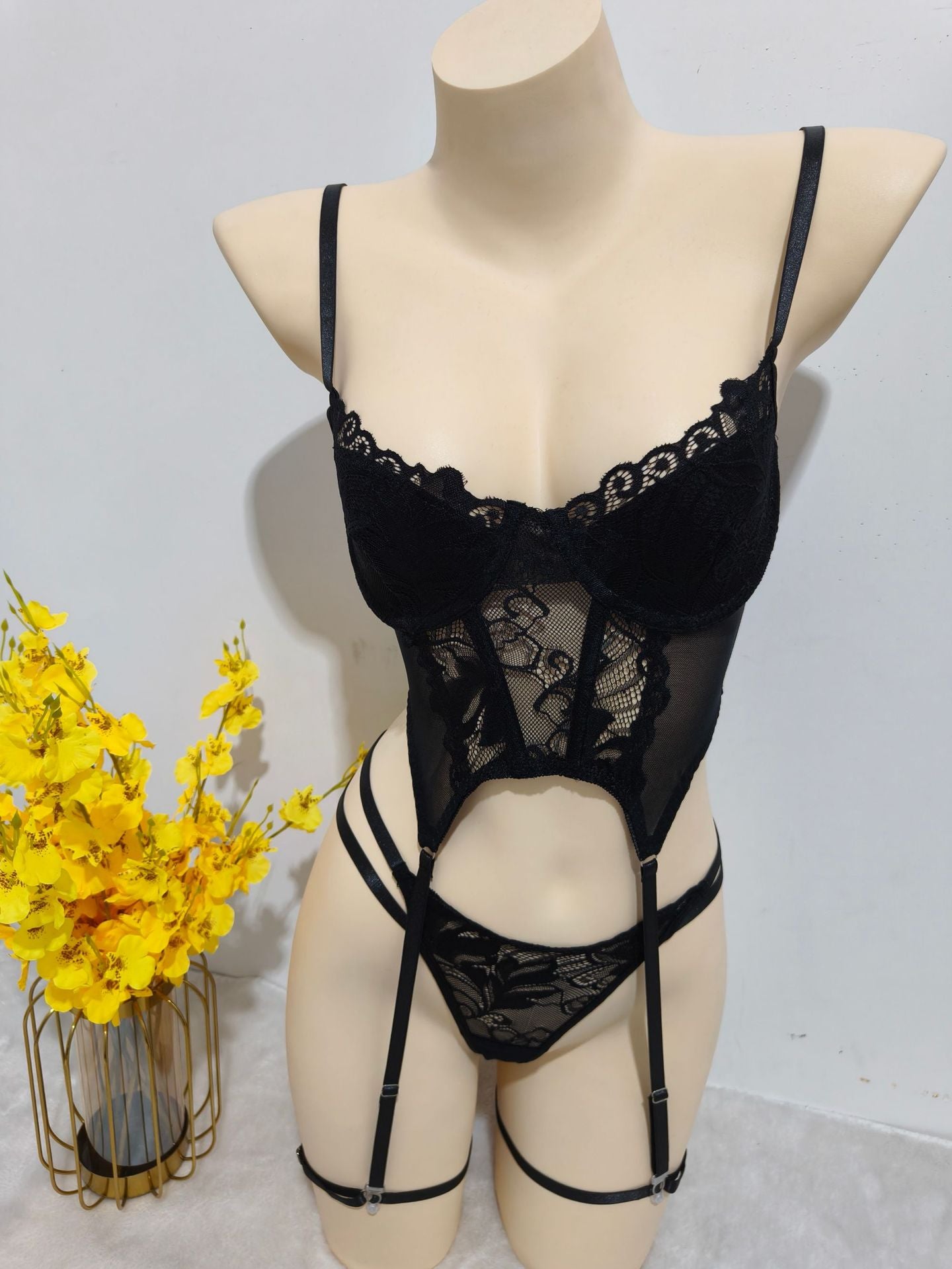 Stahlstützstrumpfband Einteiler Dessous Pure Desire Spitze Sexy Versuchung String-Set