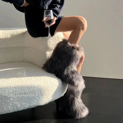 Women's Winter Snow Boots Outdoor Luxury Furry Faux Fox Fur Boots Woman Plush Warm Platform Shoes New Fashion Bottes Big Size 46