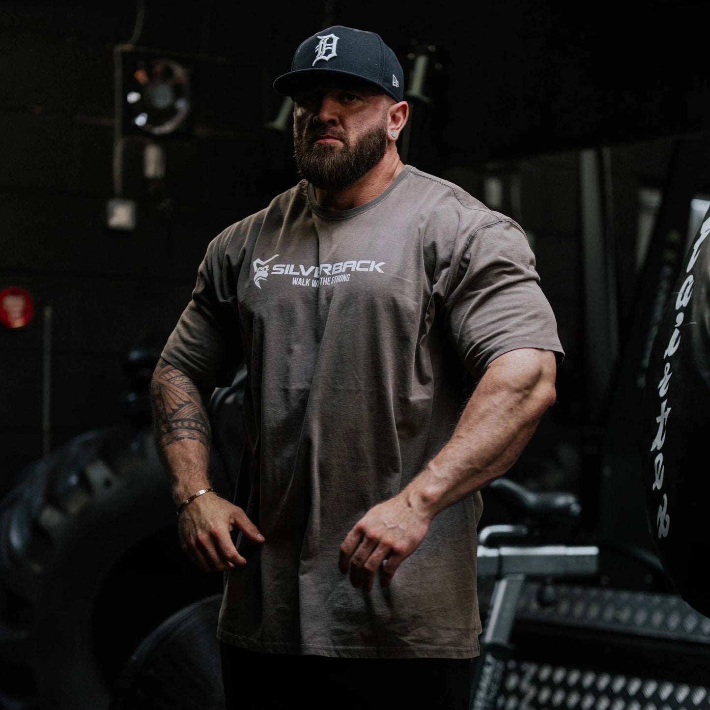 SILVERBACK Men's Oversized Cotton Gym Wear Tee-Shirt