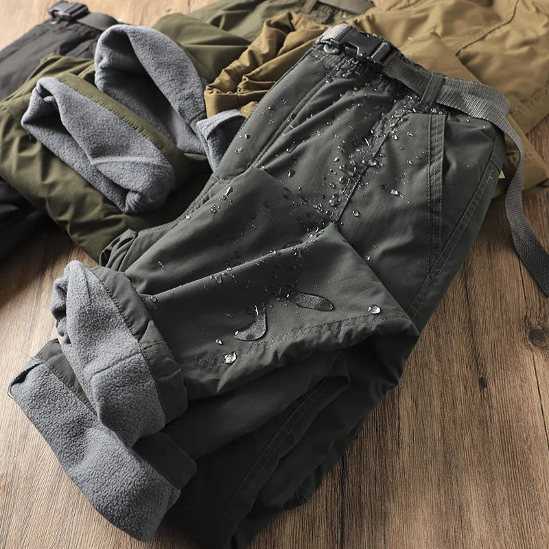 Outdoor-Arbeitshose Herren Loose Fleegefutter Dicke Softshell-Wanderhose Winddicht Wasserdicht Polyesterfaser Gerades Bein