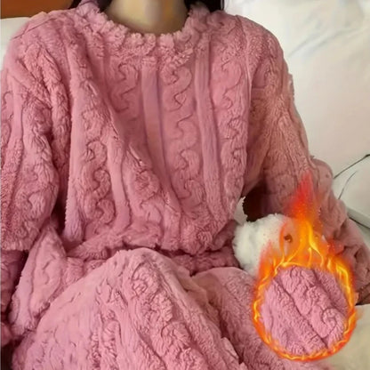 Soft Coral Velvet Warm Pajama Set for Women Cozy Loungewear Outerwear for Winter Christmas Back to School Gift ﻿
