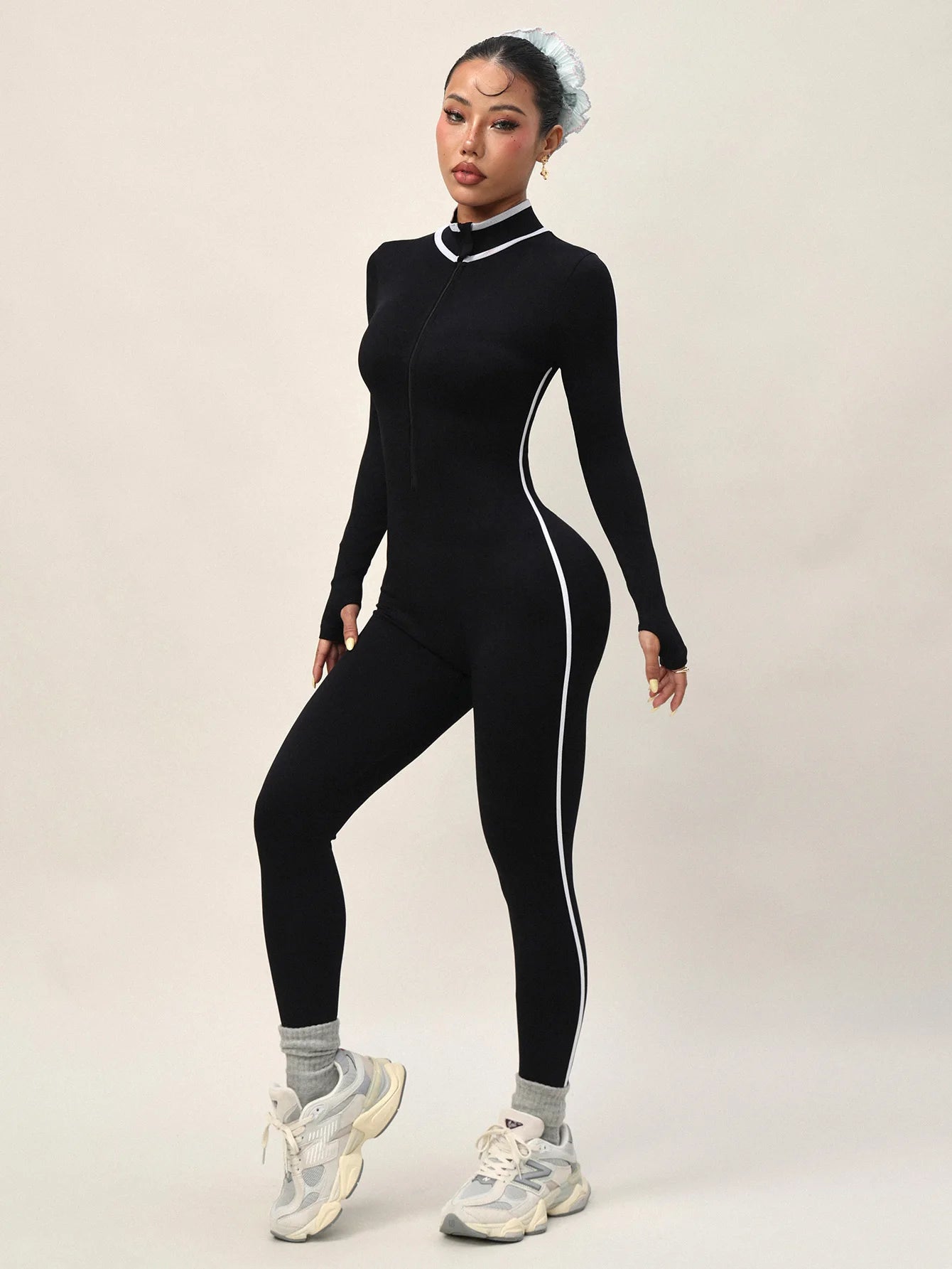 One-piece yoga wear, women's autumn and winter stand-up collar long-sleeved fitness wear, slimming zipper sports one-piece suit