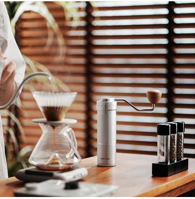 MHW-3BOMBER Manuelle Kaffeemühle 0,016mm/Klick Konisches Mahlwerk für Espresso Pour Over Verstellbar Edelstahl Barista Werkzeug
