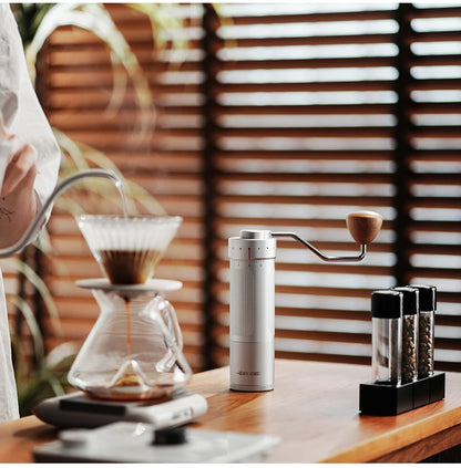 MHW-3BOMBER Manuelle Kaffeemühle 0,016mm/Klick Konisches Mahlwerk für Espresso Pour Over Verstellbar Edelstahl Barista Werkzeug