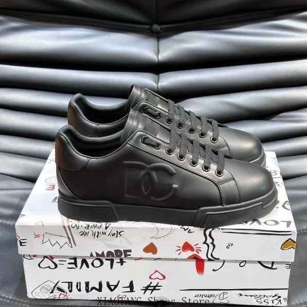 Italian High-end Casual Shoes, New Trendy Letter-style Sports Sneakers for Women, European Men's Lace-up White Shoes, Large-sized Children's Shoes, Casual Business Men's Shoes. Fashionable and Versatile Children's Shoes.