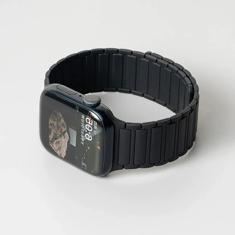 Silicone Strap for Apple Watch 46mm 42mm 49mm 45mm 41mm 44mm 40mm Magnetic Band for IWatch Ultra 3/2 Series 11 10 9 8 7 6 SE 5