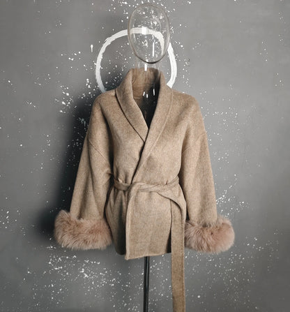 UCXQ Eleganter OL Business-Mantel Pelz-Patchwork Langarm Wollmantel Schöne Damenbekleidung Jacke Herbst 2025 Winter