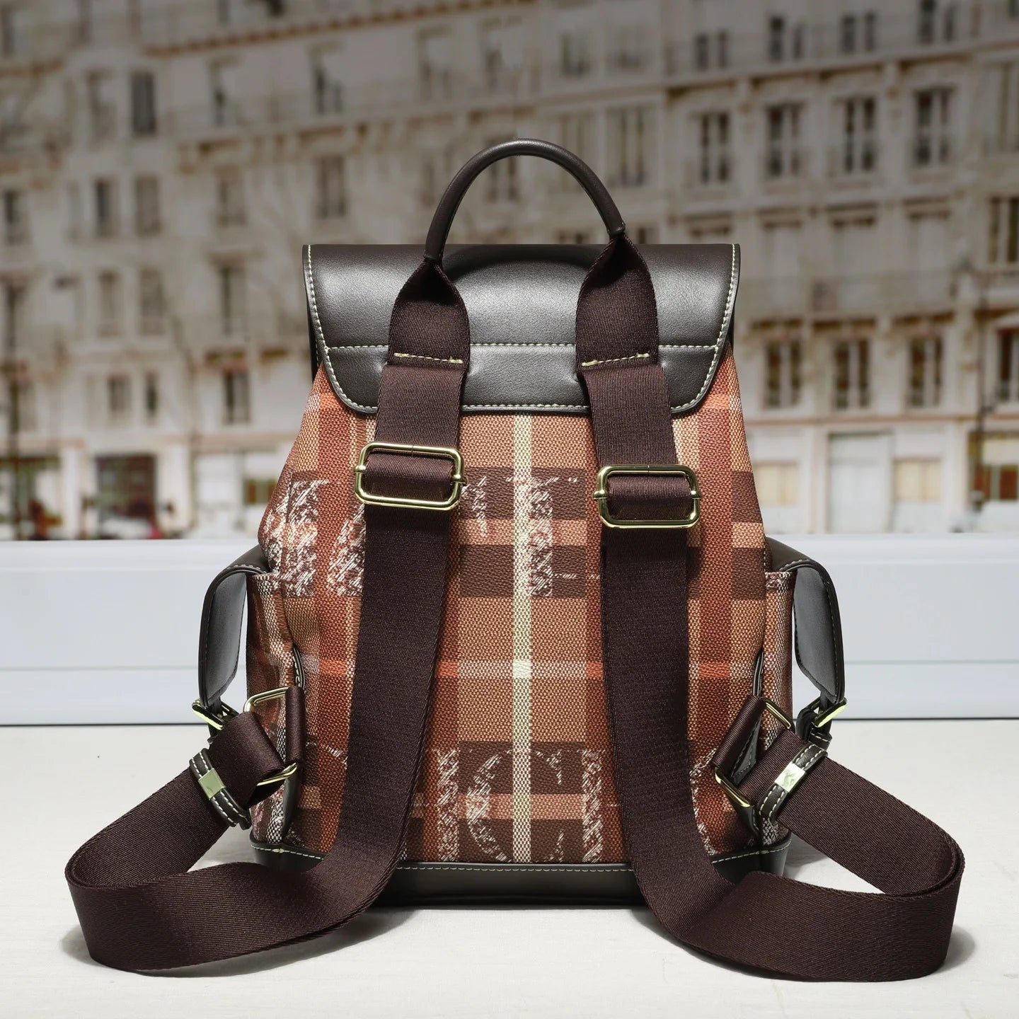CH Fashion Color-Block Backpack Versatile Date-Night Backpack Preppy College-Style Student Book Bag Luxury-Inspired Women's Bag
