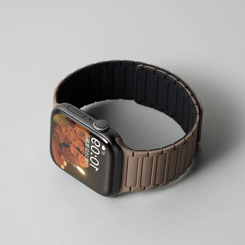Silicone Strap for Apple Watch 46mm 42mm 49mm 45mm 41mm 44mm 40mm Magnetic Band for IWatch Ultra 3/2 Series 11 10 9 8 7 6 SE 5