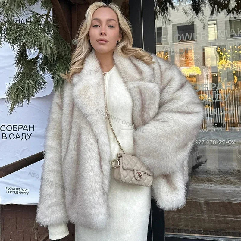 Neo Mint 2024 Winter Ins Hot Fashion Girls Oversized Farbverlauf Pelzmantel Damen Dick Warme Oberbekleidung Flauschige Kunstfuchsjacke
