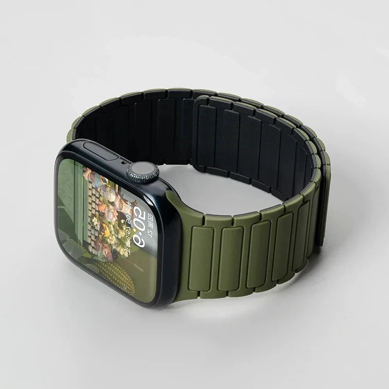 Silicone Strap for Apple Watch 46mm 42mm 49mm 45mm 41mm 44mm 40mm Magnetic Band for IWatch Ultra 3/2 Series 11 10 9 8 7 6 SE 5