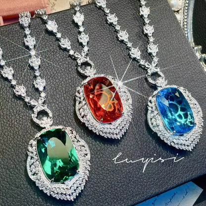 New high-end aquamarine pendant light luxury full of diamonds heavy industry design Fanta color treasure emerald pendant necklac
