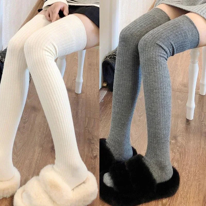 Frühling Herbst Kniestrümpfe für Damen Weiße vertikale Streifen Lange Socken Mode Mädchen JK Skinny Stiefelsocken Japanischer Stil