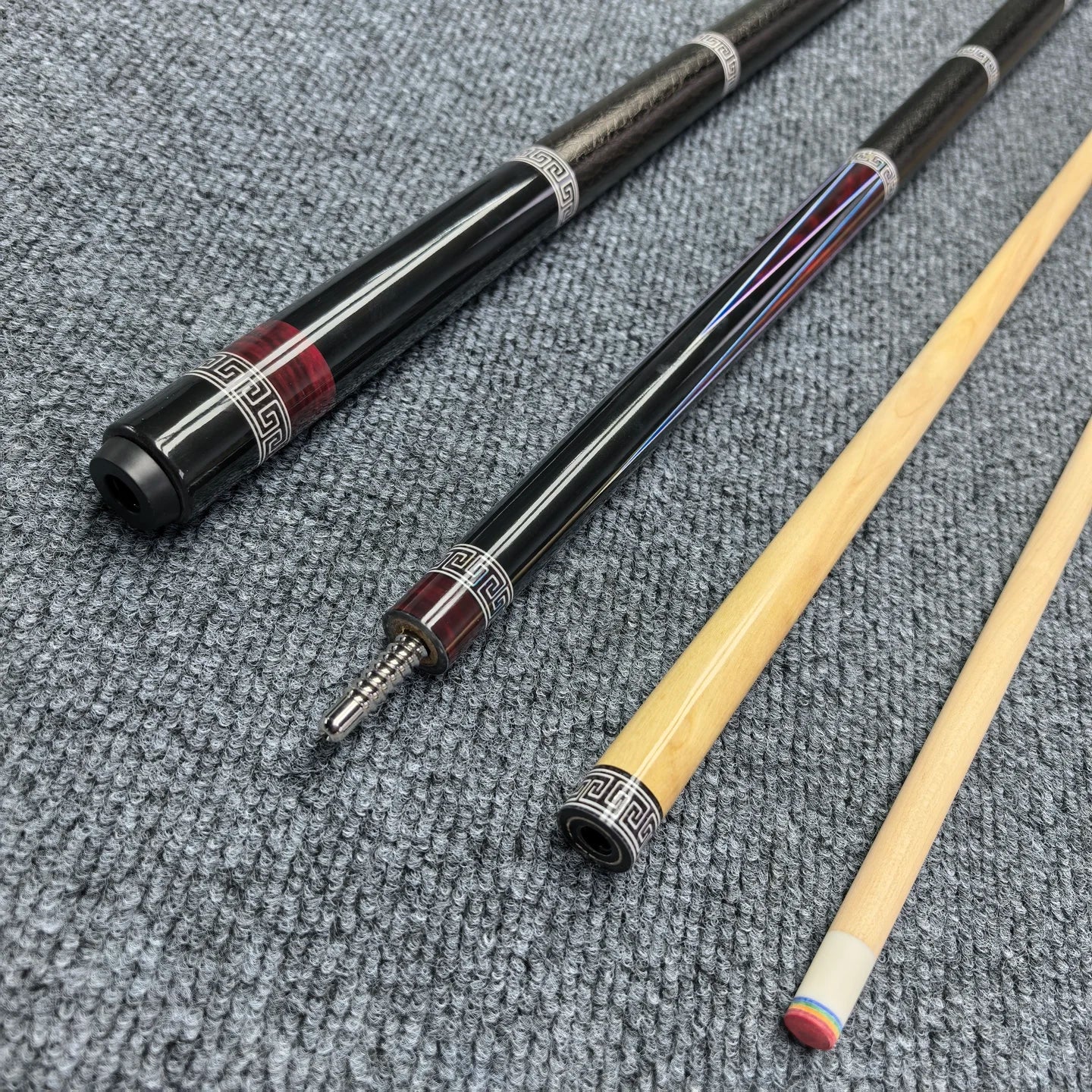 High quality handmade maple pool cue - length 148 cm/58 inches, weight 20 ounces, tip 13 millimeters