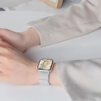 Silicone Strap for Apple Watch 46mm 42mm 49mm 45mm 41mm 44mm 40mm Magnetic Band for IWatch Ultra 3/2 Series 11 10 9 8 7 6 SE 5