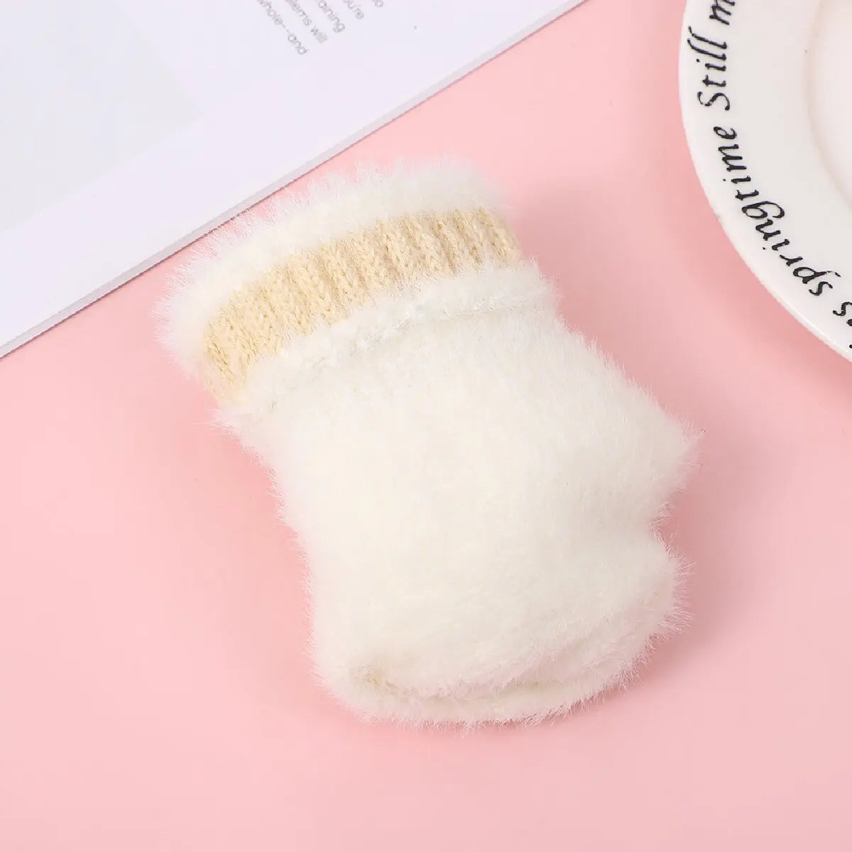 Thicken Women Warm Cat Gloves Fashion Girls Cat Claw Paw Plush Mittens Soft Plush Short Fingerless Half Finger Winter Gloves