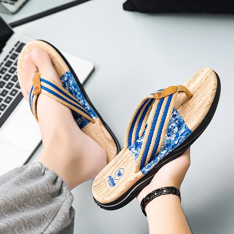 Japanische Holzmaserung Flip-Flops für Herren im Sommer, rutschfest, trendiger Aufdruck, weiche Sohle, Zehentrenner, Strand-Sandale