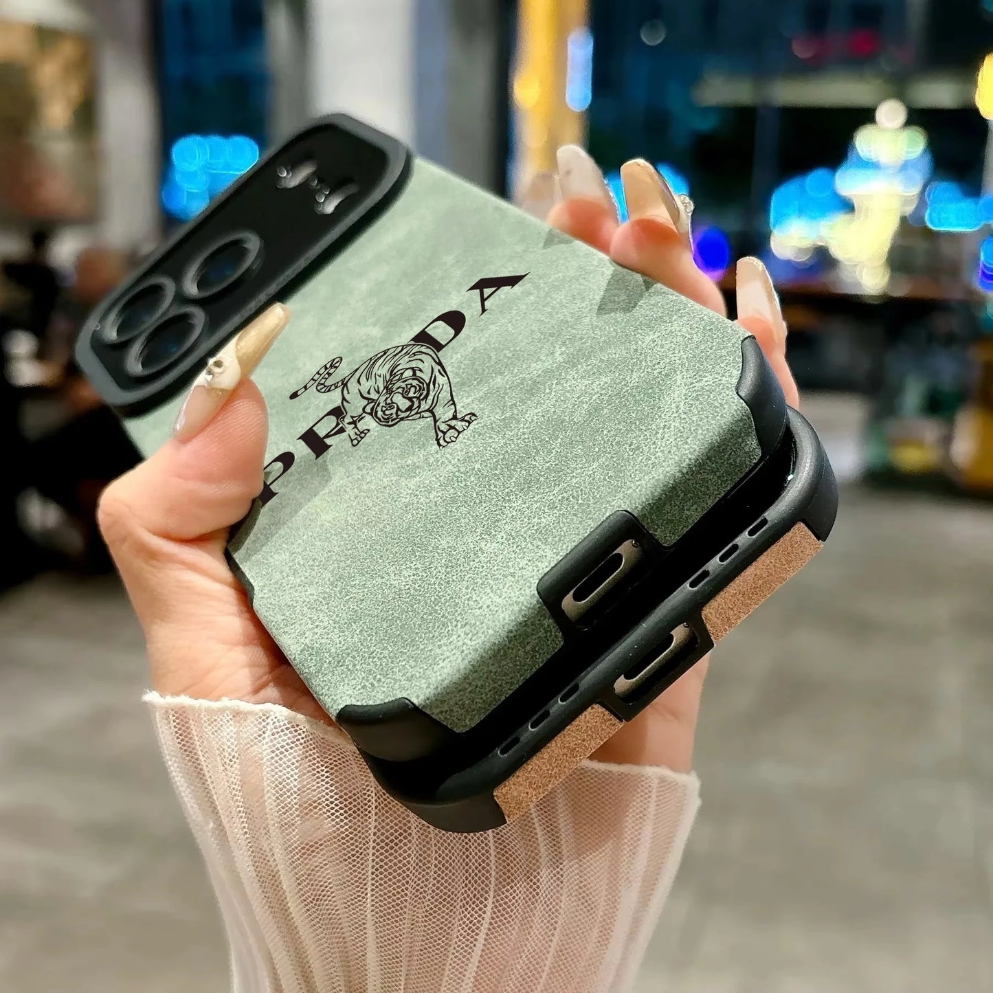 Handyhülle aus Mikrofaserleder für iPhone 17 16 15 14 Plus 13 12 11 Pro Max 16E Cover Luxuriöse Hülle Italien Tiger Streetwear Cases
