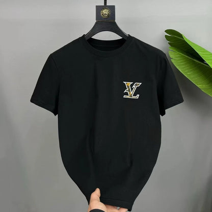The 2025 New Summer Men's Short-sleeved, Fashionable, Figure-hugging Round-neck T-shirt Is of High-end and Light Luxury