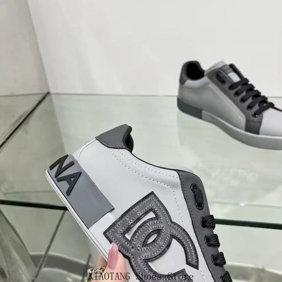 Italian Luxury Casual Shoes, New Trendy Letter-patterned Sports Shoes for Women, European-style Business Casual Men's Lace-up Sneakers, Large-sized Children's Shoes, Fashionable and Versatile Family Shoes.