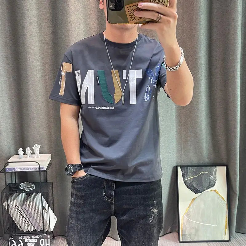 2023 Sommer Neue Mode Street Letter Printing T-Shirts Herren Koreanischer Stil Rundhals Kurzarm Locker Freizeit Baumwoll-Pullover