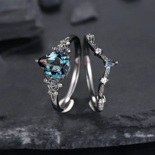 Ring mit schwarzen Cubic Zirkonia in Weinreben-Design – Luxuriöser Hochzeitsschmuck