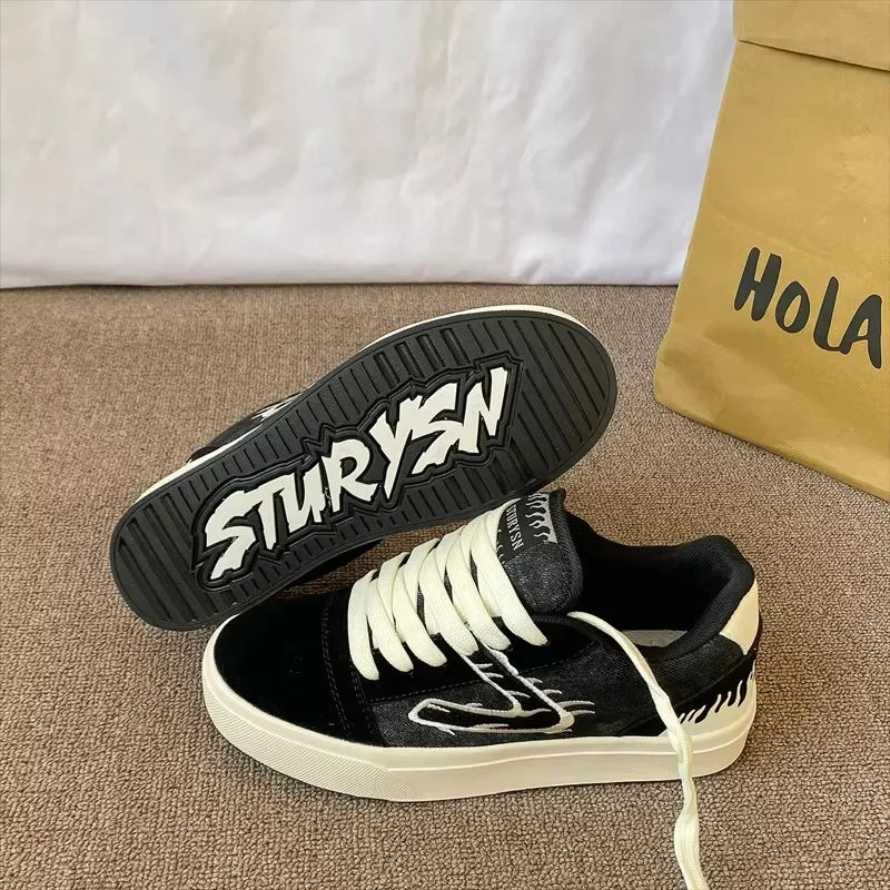 Design Sensation Herren Schwarz Weiß Board Schuhe Frühling 2026 Neuer Stil Paar Passende Sport Low Top Freizeit Sneaker Atmungsaktiv