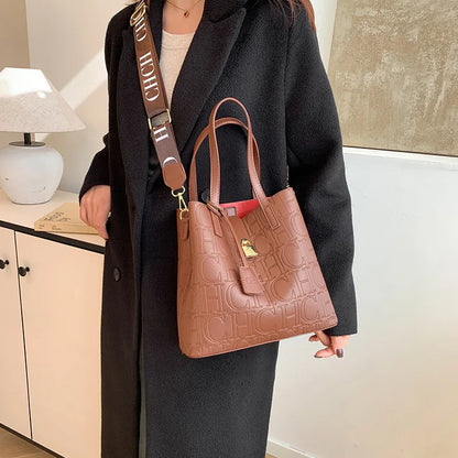 2025 New Large-capacity Bucket Bag, Winter Fashion Letter Printing Temperament Versatile Messenger Bag