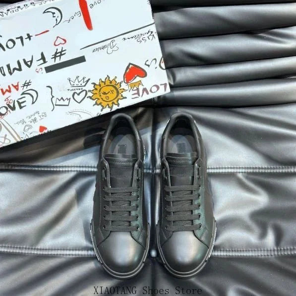Italian High-end Casual Shoes, New Trendy Letter-style Sports Sneakers for Women, European Men's Lace-up White Shoes, Large-sized Children's Shoes, Casual Business Men's Shoes. Fashionable and Versatile Children's Shoes.
