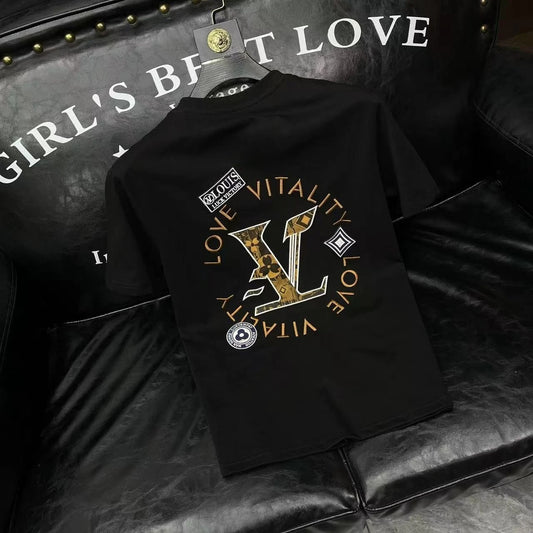 The 2025 New Summer Men's Short-sleeved, Fashionable, Figure-hugging Round-neck T-shirt Is of High-end and Light Luxury