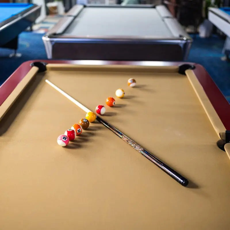 Professioneller Billard-Queue mit großem Queue-Spitzen-Billiardclub-Pool-Queue-Ballroom-Mitglieder-Queue-Stock