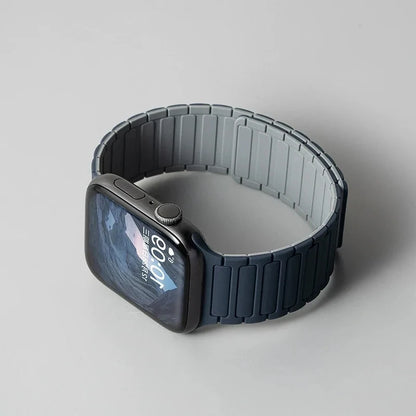 Silicone Strap for Apple Watch 46mm 42mm 49mm 45mm 41mm 44mm 40mm Magnetic Band for IWatch Ultra 3/2 Series 11 10 9 8 7 6 SE 5
