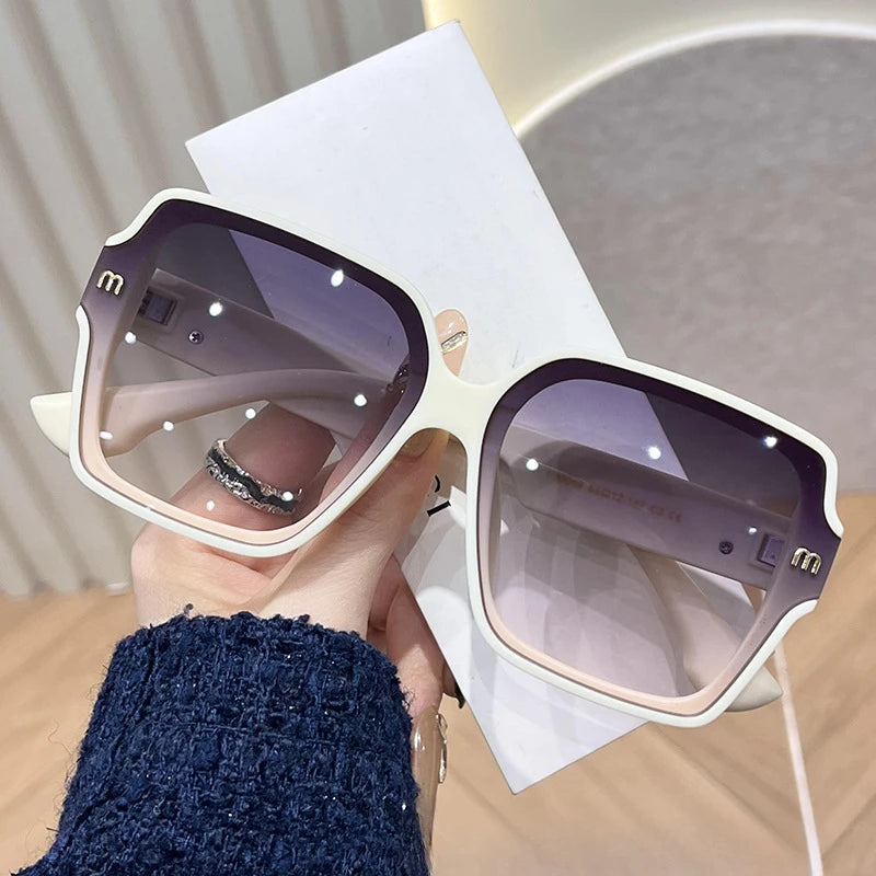 Neue quadratische Rahmen Modische große Damen-Reisebrillen Sonnenschutz Trend Personalisierte hochwertige Mädchensonnenbrillen