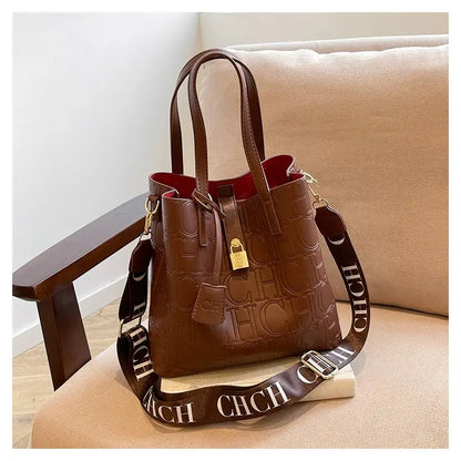 Neue Damen-Umhängetasche mit auffälligem Buchstabenmuster & Farbkontrast, geräumige, breite, gepolsterte Schultertasche, lässig-chic