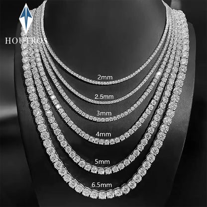Diamond necklace with varying diamond sizes on a black background, featuring the Houfou brand.