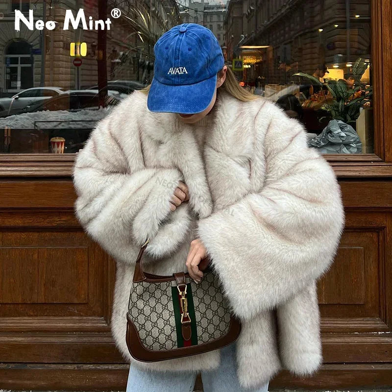 Neo Mint 2024 Winter Ins Hot Fashion Girls Oversized Farbverlauf Pelzmantel Damen Dick Warme Oberbekleidung Flauschige Kunstfuchsjacke