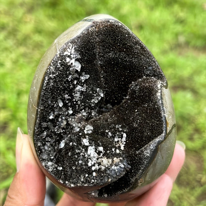 AA+ Drachensieben-Schicht-Kristallei – Schwarz-brauner Quarz mit gemischten Mineralien, mit einer rauen, strukturierten Oberfläche