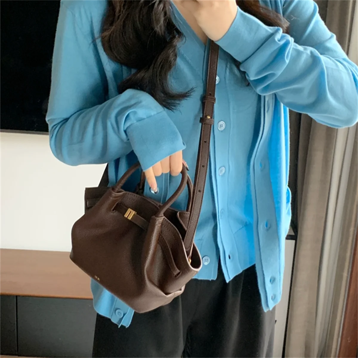 JW PEI 2025New Women's Canvas Brown Crossbody Shoulder Bag Mini Vegan Leather Tote Bag Handbag Dumpling Bag High Quality Leather